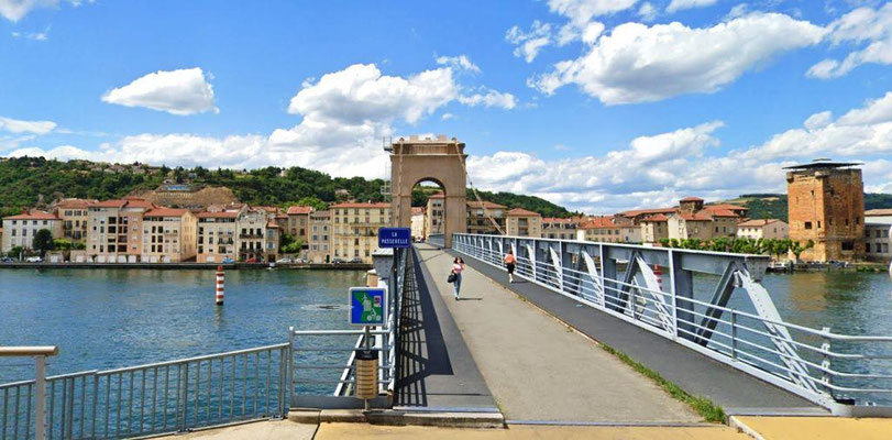 Vienne, pont sur le Rhône (frontière entre les départements de l'Isère et du Rhône)