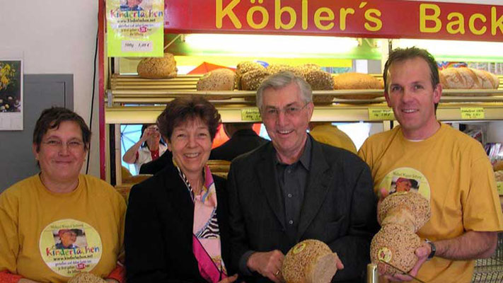 Bäckerei Köbler, Siegertshofen 2007. Aktion "Kinderlachen-Brot"