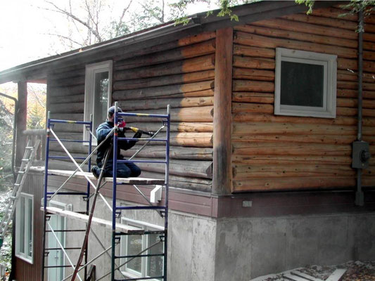 Réparation et rénovation de chalet en bois fuste et madrier massif. Refaire l'étanchéité d'un chalet bois Refaire isolation.  Changeait un fût ,un rondin ou madrier Réparer la pourriture sur un rondin . Agrandir un chalet en fuste ou madrier . Traitement 