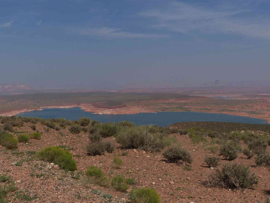 Durch die Staumauer entstand der Lake Powell