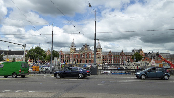 Der Hauptbahnhof von Amsterdam