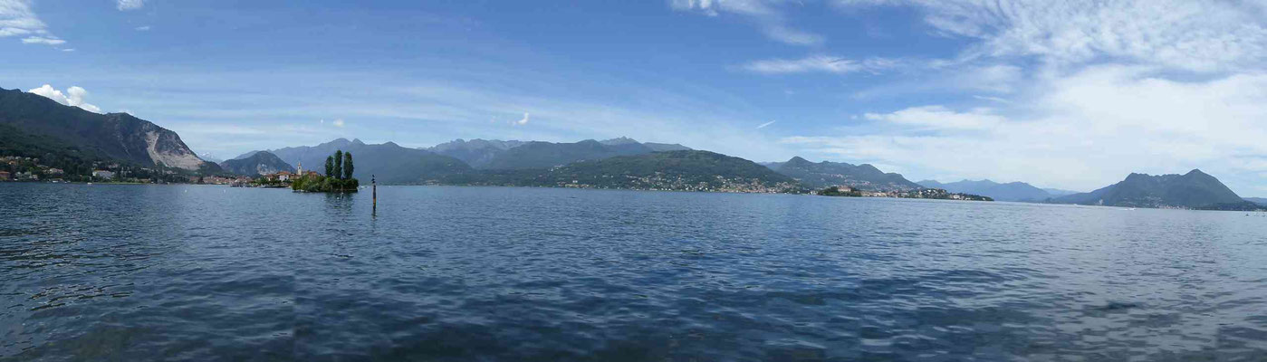Panoramaaufnahme mit Isola Madre und Isola Bella