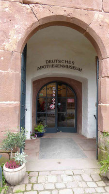 Eingang zum deutschen Apothekenmuseum