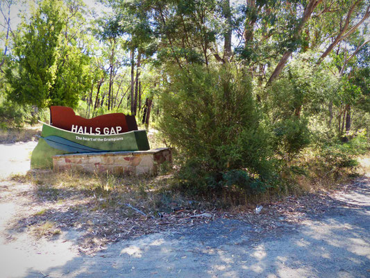 Halls Gap Log Cabins