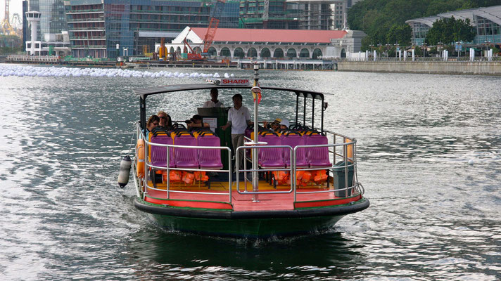 Happy Hippo Tour (Bootfahrt auf dem Marina-River und Marina Bay)