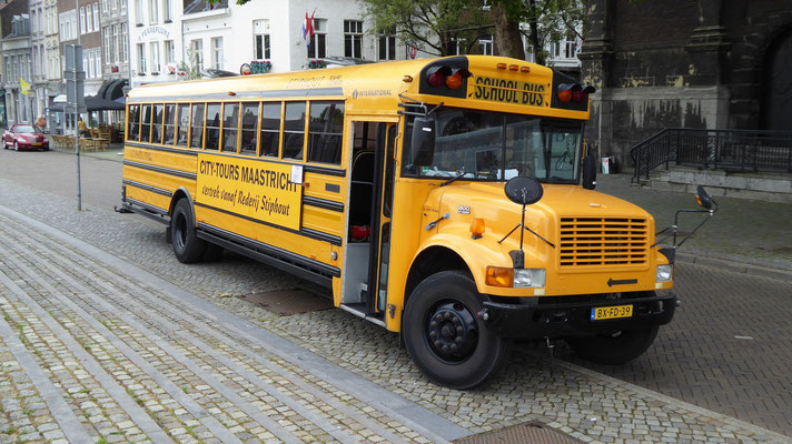 Stadtrundfahrt mit Schulbus