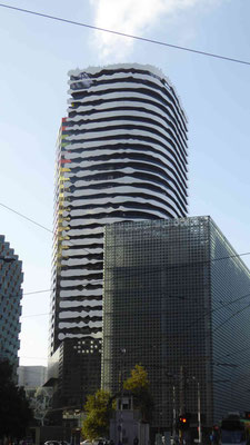 William Barak Apartment Tower an der Ecke Swanston- / Franklin Street. William Barak war der letzte Stammesführer der Wurundjeri. Er war ein erfolgreicher Verhandlungspartner und war hoch angesehen