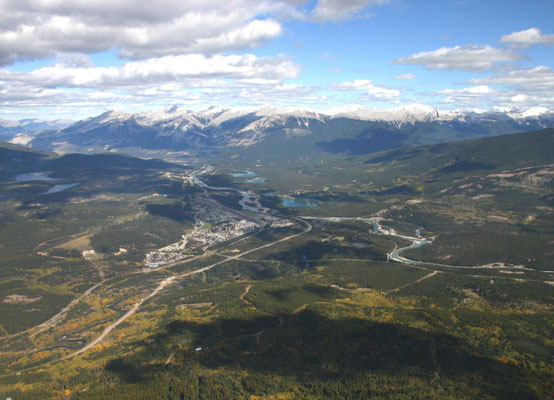 Sicht auf Jasper vom Mount Whistler