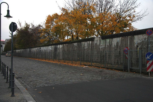 Überreste der Mauer an der Nieder Kirchner Strasse