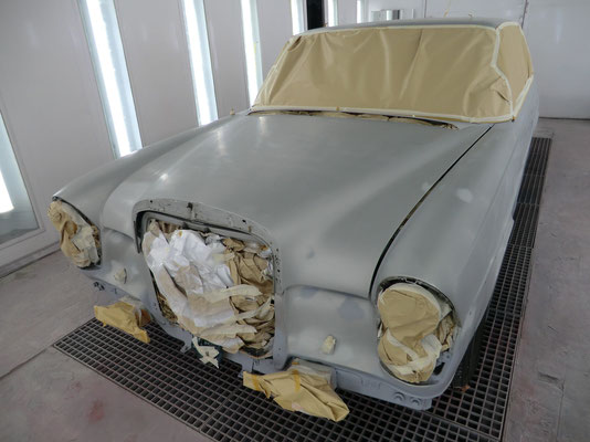 Lackiernugsvorbereitung Mercedes 300SEL w109 Front