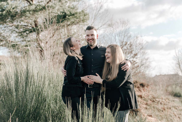  Familienportrait in Bad Nauheim – Natürliche Familienfotos mit euren Lieblingsmenschen.
