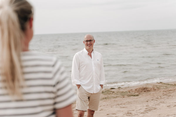 Scandi-Look: Zeitlose und moderne Paarfotos. Inspiriert von Schweden, fotografiert für euch überall in Hessen.