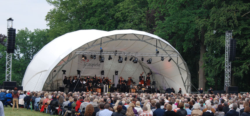 Rundbogenbühne,Klassik Open Air, Festspiele Mecklenburg Vorpommern