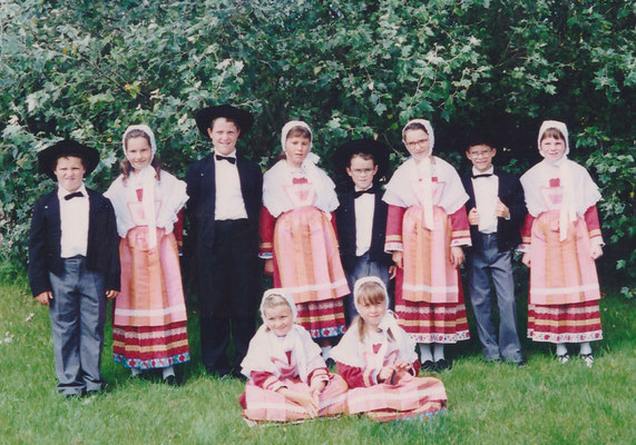 Avel Dro Bagad Pagan - Fête du poney à Guisseny 1997