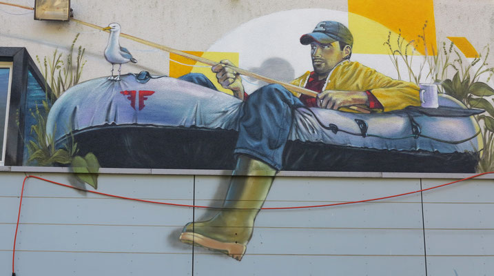 Mural Fisher, including print on window. Fischers Fritz Zurich