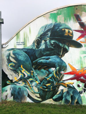 Le Penseur: Redl-Rodin Production. For MOS Milano Italia