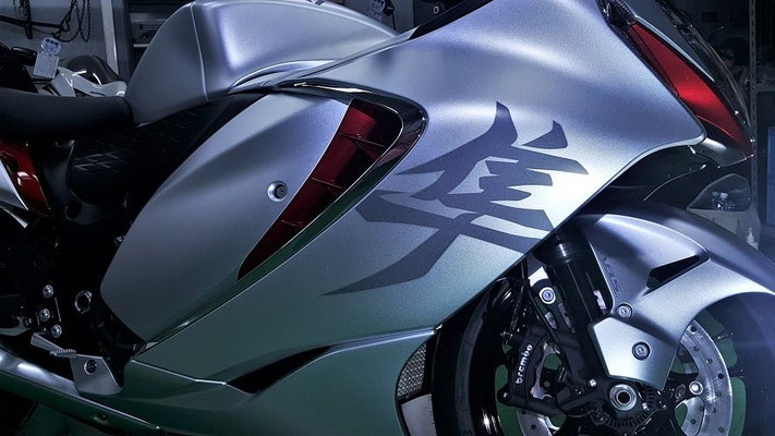 スズキ・新型隼(ej11a) gsx1300r新車のコーティング施工