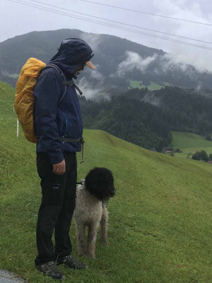 Wetterfeste Hunde haben wetterfeste Hundeführer