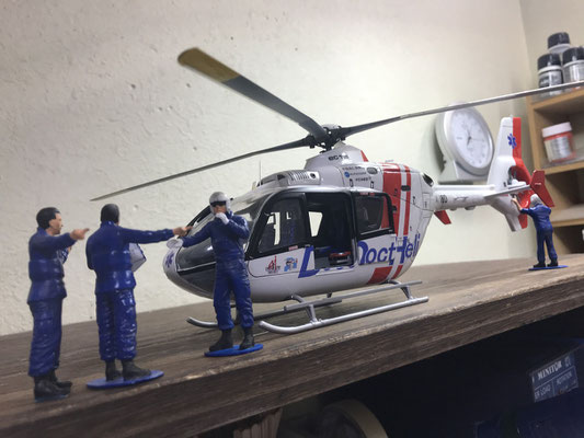 1/32 EC135 フルディスプレイモデル - モデリングプレタ 1/32 EC135 フルディスプレイモデル - モデリングプレタ