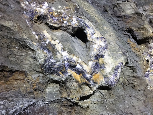 Das "Blue John" Gestein