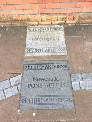 Carlisle: Steintafeln mit den Stationen und Forts des Walls 
