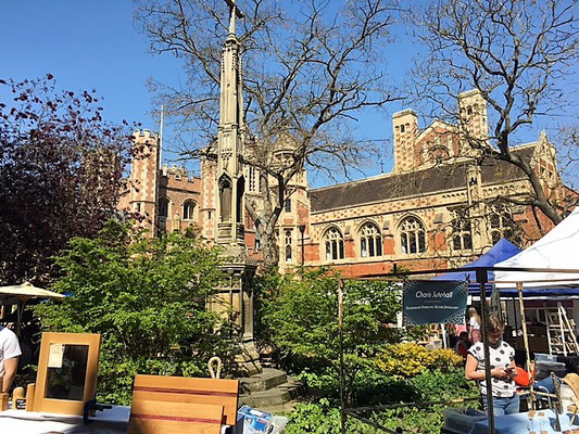 Cambridge: Kunstmarkt im All-Saints-Garden