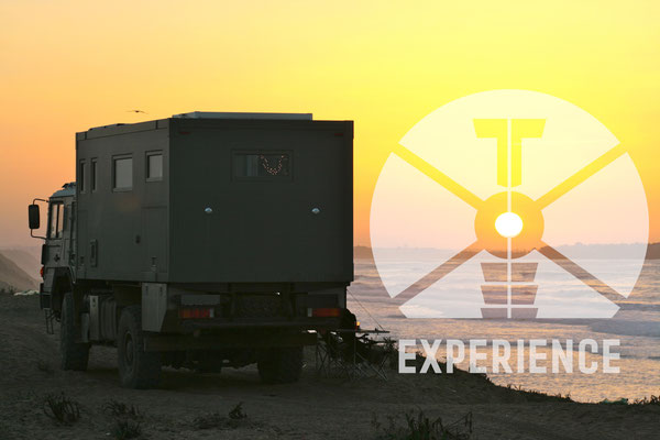 dirt road truck / travel truck / expedition truck / offroad/dirt road expeditionsmobile unterwegs / allrad wohnmobile all terrain on world travel experience - a top to toe experience mobile living 4WD overland expedition vehicle extreme overland travel   