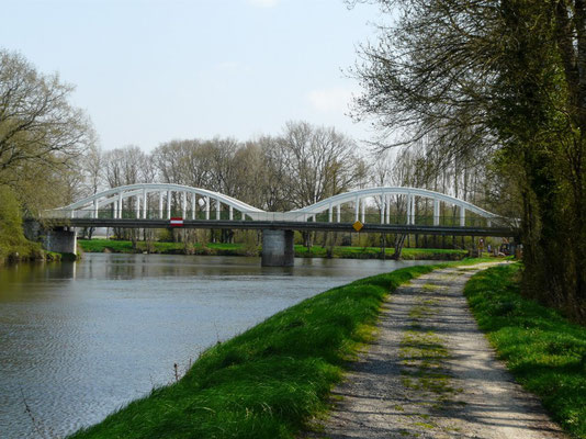Canal de Nantes à Brest - Pont d'Oust