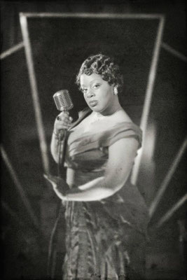 Karen Marie Richardson (WIB = Singer)