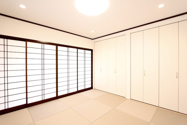 春日市 K様邸（押入れ→クローゼット　畳入れ替え・塗装・建具入れ替え・クロス貼り替え）