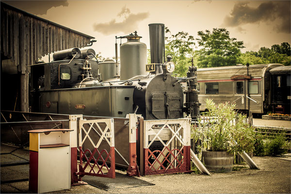 Ancienne Locomotive Vapeur à Martel (Lot)