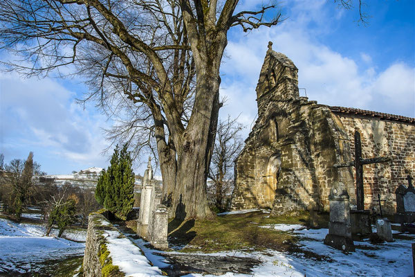 Sur la route de St Antoine l'Abbaye