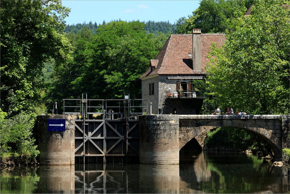 Ecluse sur le Lot à St Cirq Lapopie