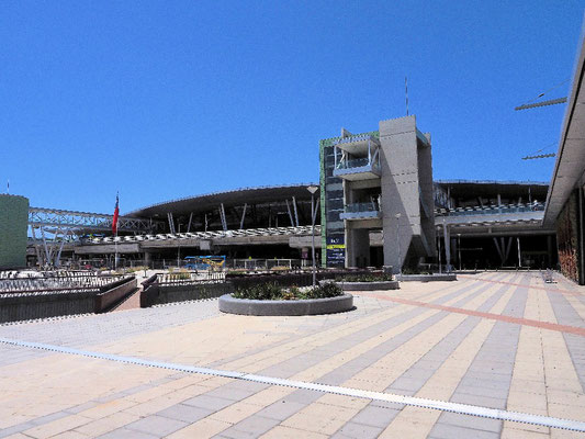 Der Flughafen von Santiago de Chile ist eher klein. ich war froh, als ich ihn hinter mir ließ.