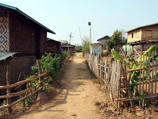 Gasse in Kan Daw Village...