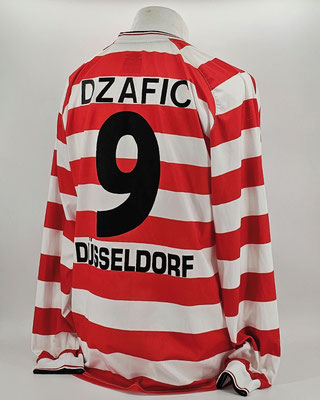 Saison 2001/2002 - 3. Liga - Regionalliga Nord - Trikot, Heimtrikot, matchworn, Nr. 9, Asmir Dzafic, Umbro, Die Toten Hosen
