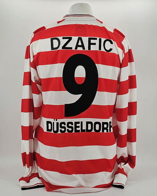 Saison 2001/2002 - 3. Liga - Regionalliga Nord - Trikot, Heimtrikot, matchworn, Nr. 9, Asmir Dzafic, Umbro, Die Toten Hosen