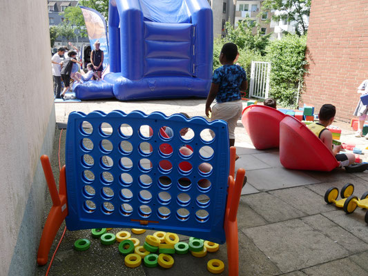Spielmobil (Foto: Barbara Hackert)