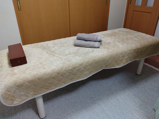 治療院施術台