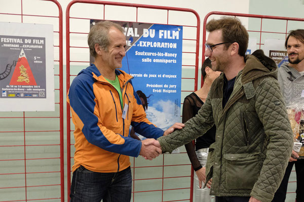 Le Cairn d'Or pour Nicolas Alliot. Pour son beau film "Blutch". Autour des aventures Himalayenne en parapente de Jean-Yves Fredriksen.