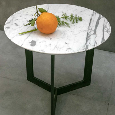 White round coffee table from marble 