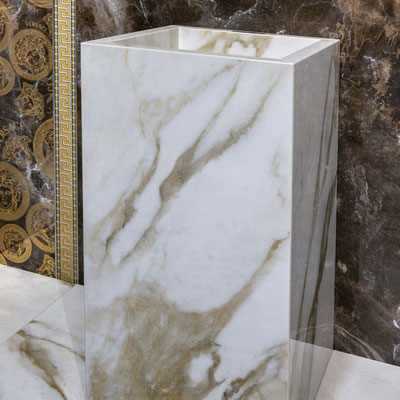 Self standing washbasin from Versace ceramics