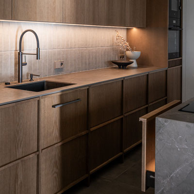 Stalviršis iš presuoto akmens Dekton