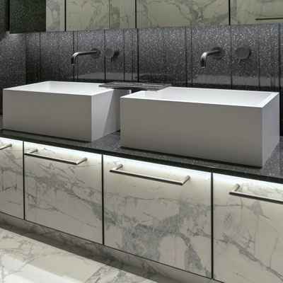 Bathroom cabinet drawer facades in ceramic 