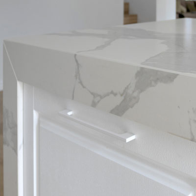 Virtuvės sala iš keraminio akmens Laminam