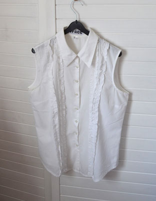 Bluse weiß, ärmellos mit Rüschen