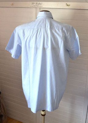 Bluse hellblau-weiß