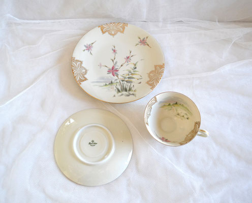 Sammeltasse von Bareuther. Bestehend aus Kaffeetasse, Unterteller, Kuchenteller.