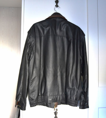 Schwarze Herren Lederjacke aus Nappaleder Gr. 106/54, L 72 cm