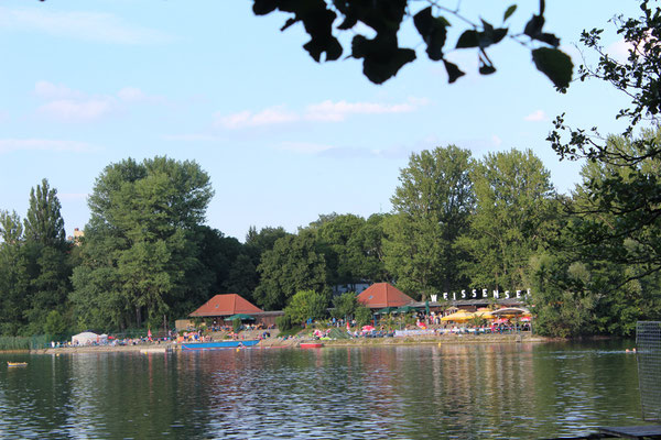 Freibad am Weißen See in Berlin-Pankow. Foto: Helga Karl